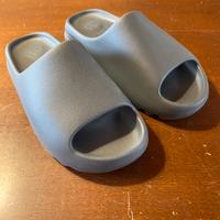 Yeezy Slide