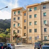 Via erice: trilocale libero da subito