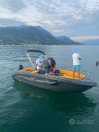 Barca 40cv Trimarchi 57S 5.70mt