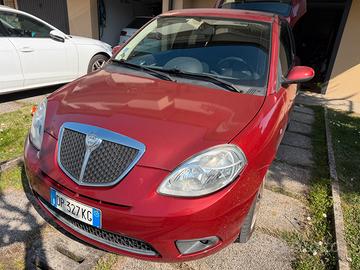 Lancia y 2008 con 96000 km