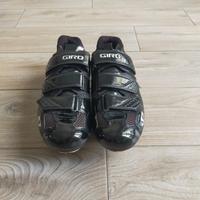 Scarpe Giro da ciclismo con tacchette Shimano