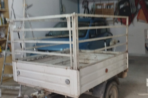 Rimorchio appendice con sponde