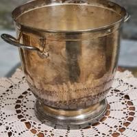 antico secchiello per champagne di OLRI