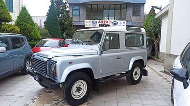 LAND ROVER Defender 110 2.4 TD4 Hard Top SE 122CV