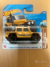 Hot Wheels Land Rover Defender Double Cab