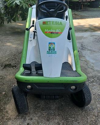 Etesia bahia tenuto e usato pochissimo per esubero