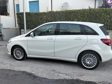 Mercedes classe b 200 a metano PASSAGGIO INCLUSO N