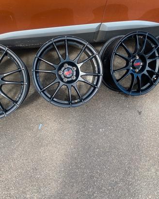 Cerchi in lega superleggera oz