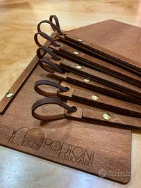 Portamenu in legno personalizzati