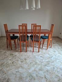 Tavolo con sedie