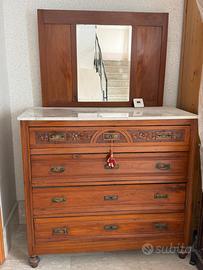Comò in legno