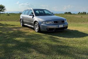 Audi RS4 B5