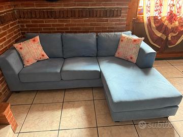 divano con chaise longue a dx