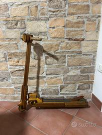 monopattino in legno artigianale
