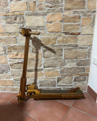 monopattino in legno artigianale