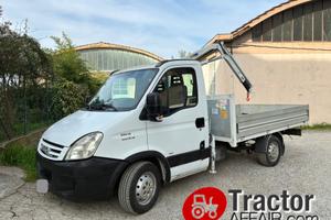 IVECO DAILY 35S12 MIDI CAB CON GRU 900 KG PORTATA