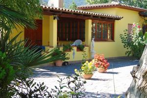 Villino con ampio giardino