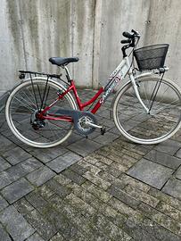 Bicicletta donna 28 in alluminio 21 rapporti