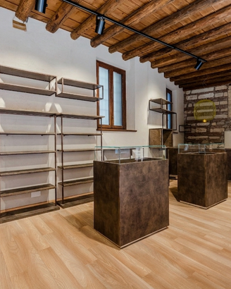 Arredo completo per negozio