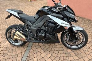 Kawasaki Z1000, anno 2010,