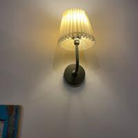 Applique da parete con paralume pieghettato