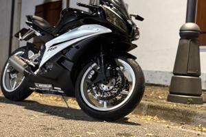 Yamaha YZF R6 - 2006