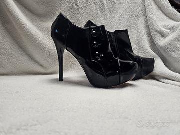 stivaletti tronchetto vernice