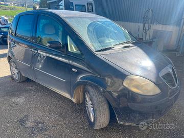 Accessori/Ricambi lancia musa anno 2006