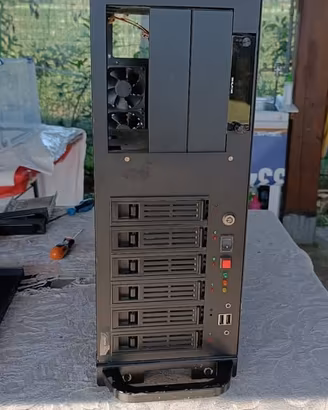 Case server/computer industriale montaggio su rack