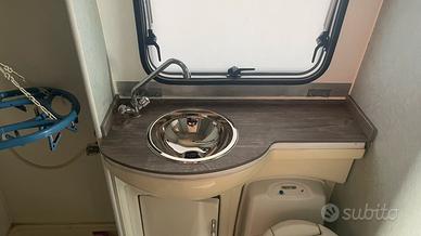 Sostituzione piani lavabi camper