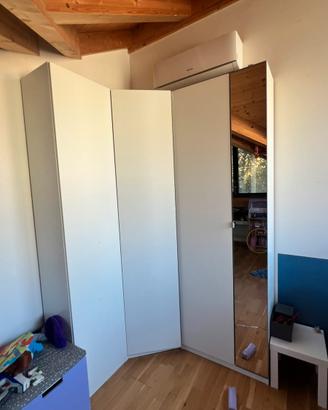 Armadio ad angolo ikea
