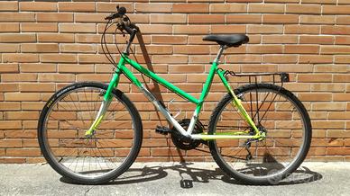 Bicicletta MTB donna adulta.