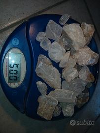 Lotto di quarzo grezzo minerale