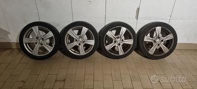 Cerchi in Lega 195/45 R16 con gomme Estive
