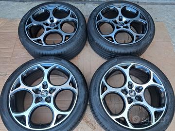Ruote complete da 19 pollici per Alfa Romeo Tonale
