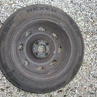  4 gomme da neve  NEXEN 185/60R15  84H con cerchi