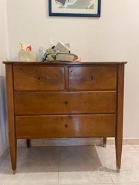 Cassettiera antica in legno massello, 4 cassetti