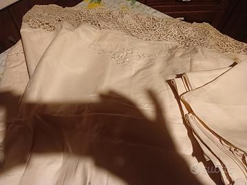 tovaglia con pizzo lino e 12 tovaglioli