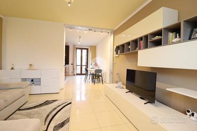 VILLA A SCHIERA A GIULIANOVA