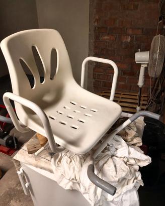 Sedia girevole per disabili vasca bagno