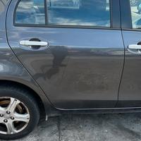 Porta posteriore destra toyota yaris 2010