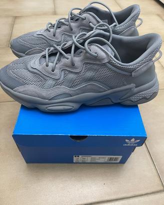 Scarpe adidas ozweego grige uomo