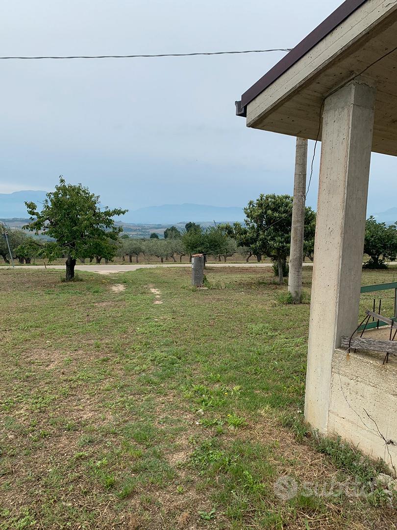 Casa rurale semi ristrutturata con terreno - Vista 4