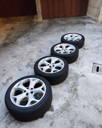 Cerchi in lega originali Ford 18" (5x108) + Gomme