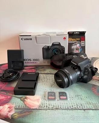 Canon 200D + 18-55 IS STM + Kit Accessori 