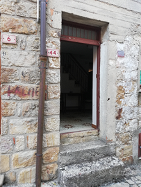 Casa in pietra in paese