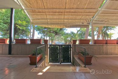 4 LOCALI A ROSETO DEGLI ABRUZZI