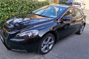 Volvo  v40  solo 40000 km