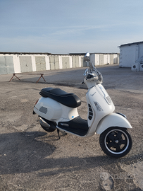 Vespa GTS 300 Super sport i.e