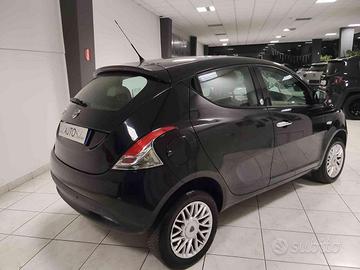 LANCIA Ypsilon 0.9 TwinAir 85 CV 5 porte Metano